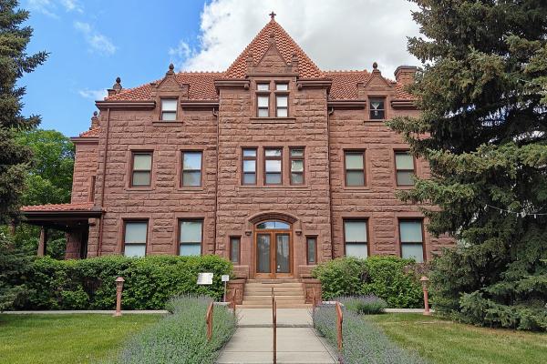 Moss Mansion Historic House Museum