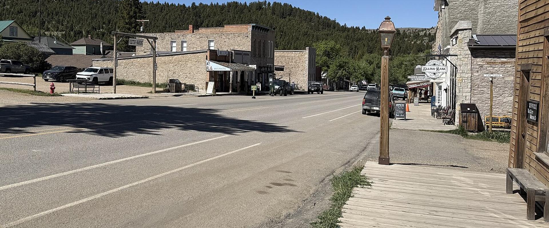 Montana Laws for Visitors: Driving, Cannabis, Rivers, Hunting