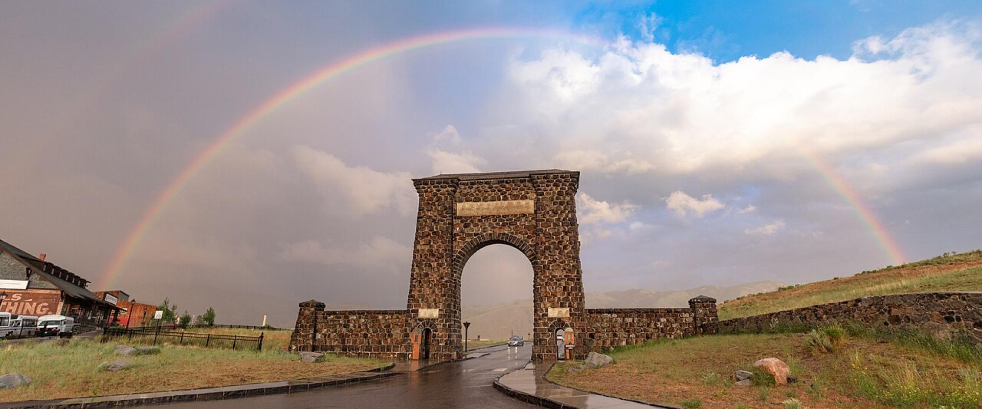 Montana Park Passes and Permits 2026: Fees, Shuttles, Licences